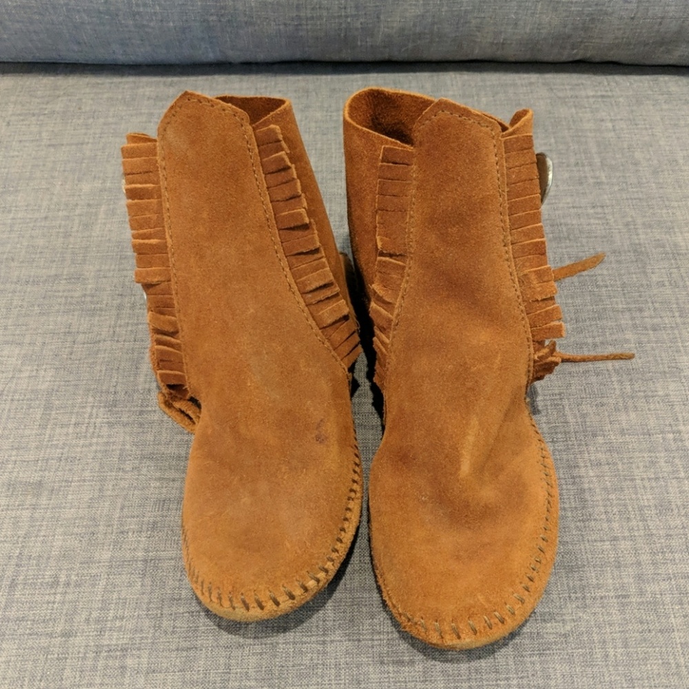 Minnetonka Moccasins suede 8